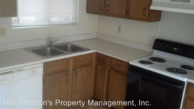 Building Photo - 17325 Stone Ct N