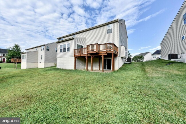 Building Photo - 2304 Buoy Ct
