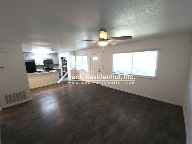 Foto del edificio - 2 br, 1 bath House - 4408 Greenholme Drive #1