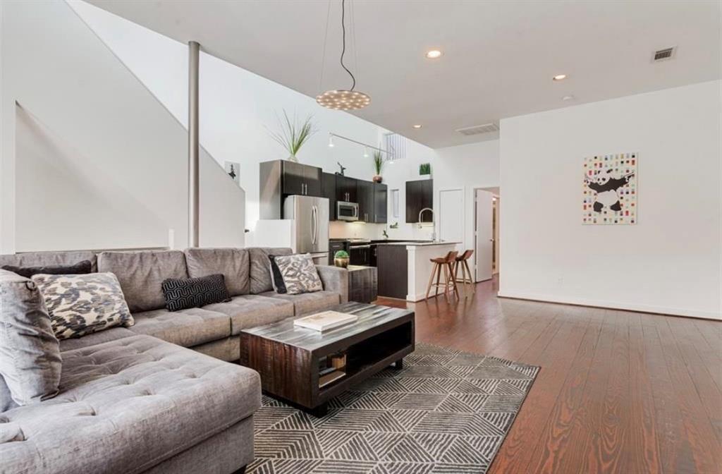 Foto principal - 2423 Wentworth St