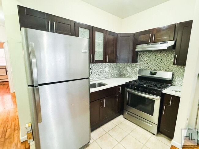 Building Photo - VAN SICLEN AVENUE