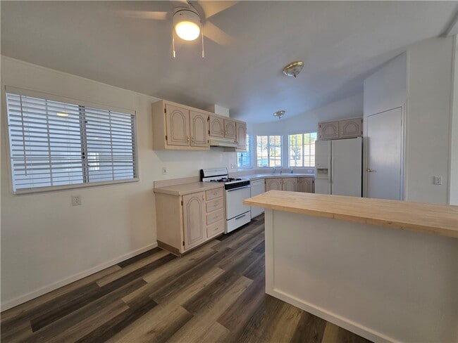 Foto del edificio - 4287 Otis Rd