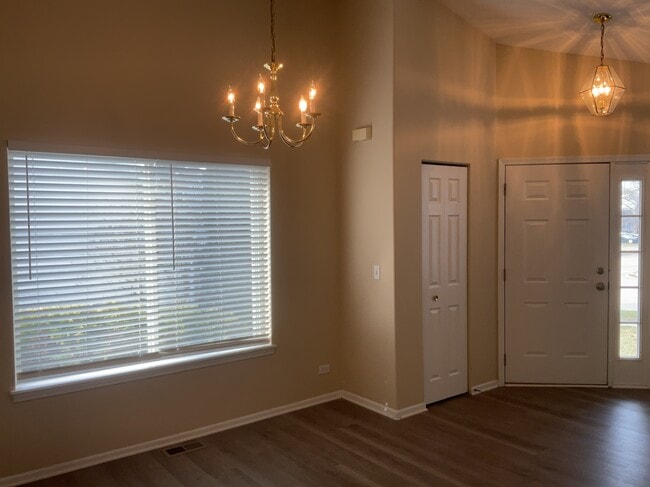 Building Photo - 388 Pheasant Chase Dr