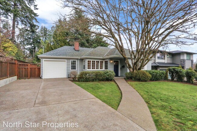 Building Photo - 2 br, 1 bath House - 821 Evergreen Rd