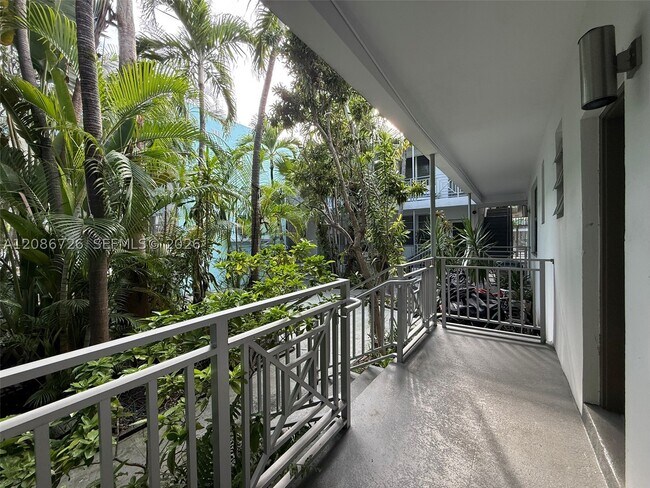 Foto del edificio - 135 3rd St