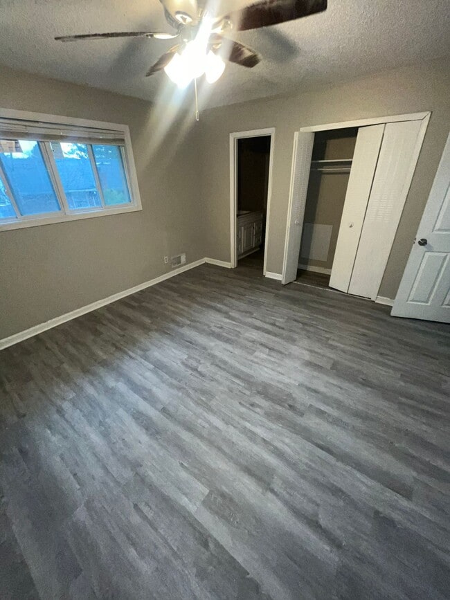 Building Photo - 6354 Shannon Pky