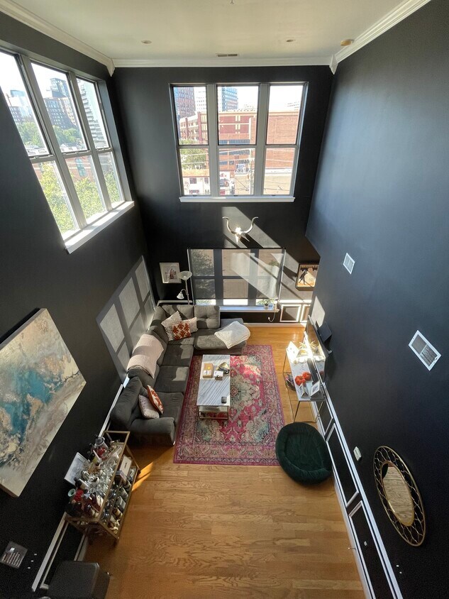 Living room - 1800 Wilson Blvd