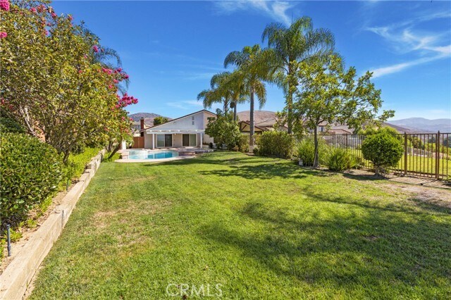 Foto del edificio - 3750 Blue Gum Dr