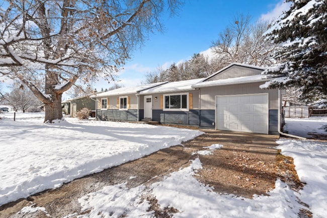 Building Photo - 413 Irish Dr