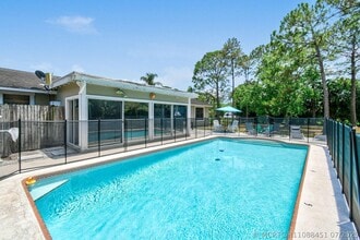 Building Photo - 15739 75th Way N