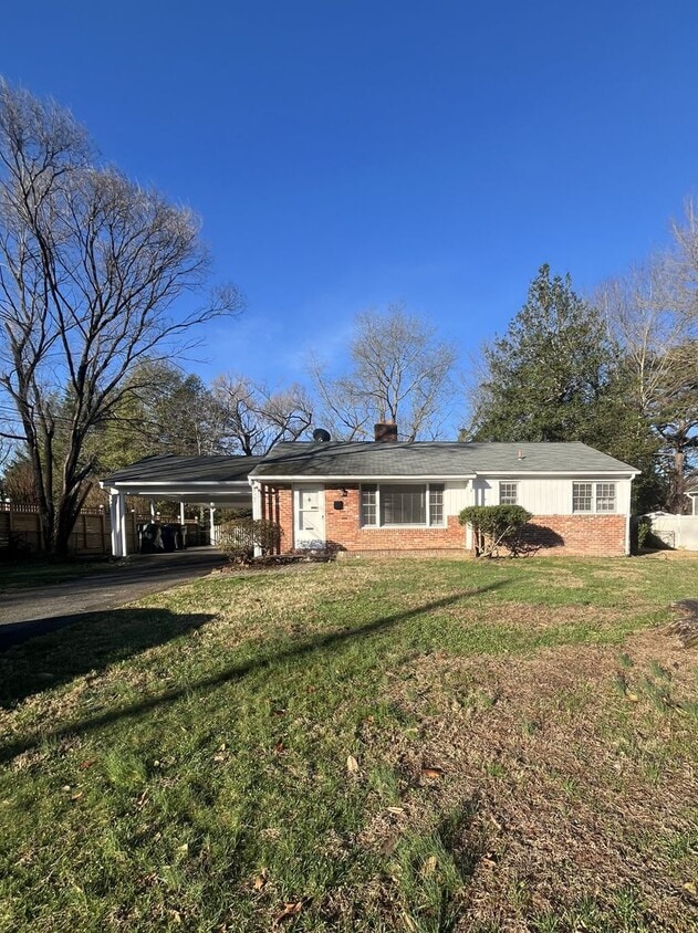 Photo - Alexandria/Fort Hunt/Hollin Hall - 7908 Wellington Rd - $2,895.00