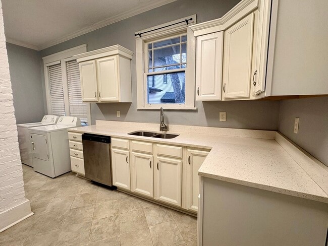 Foto del edificio - 333 Division Ave