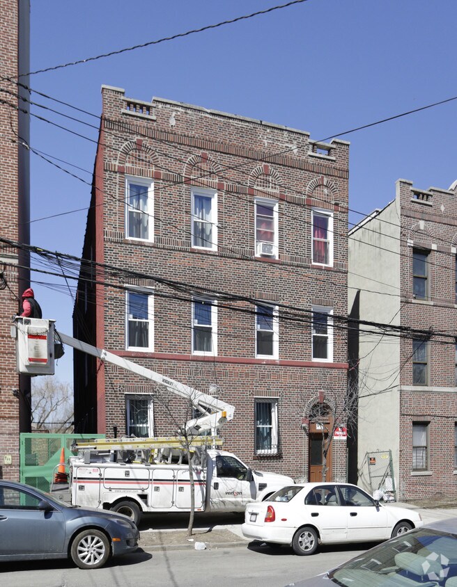 Building Photo - 1353 Teller Ave