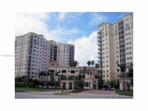 Building Photo - 20000 E Country Club Dr