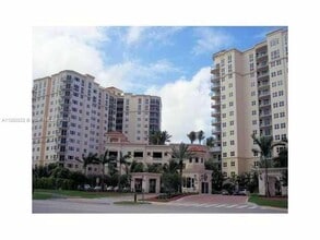 Building Photo - 20000 E Country Club Dr