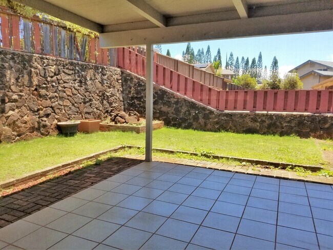 Foto del edificio - Mililani 3 bedroom 2 bath single family ho...