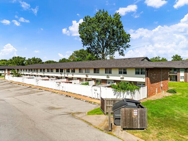 Building Photo - 7473 Hazelcrest Dr