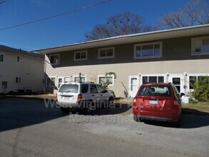 Building Photo - 2411 Shaver Ave