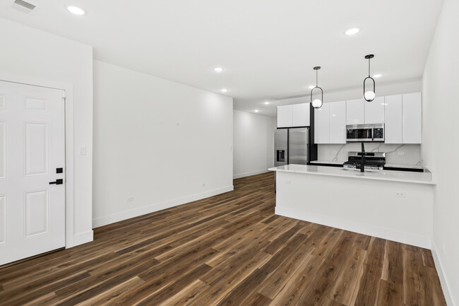 Building Photo - 6440 S Evans Ave
