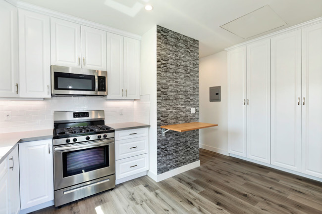 Kitchen - 5841 Ernest Ave