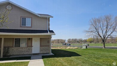 Building Photo - 209 W 1305 S