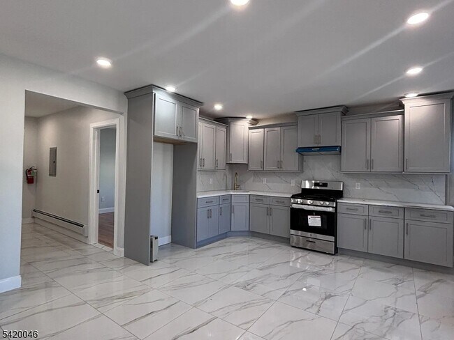 Foto del edificio - 546 E 25th St