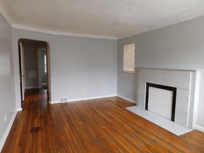 Foto del edificio - Newly Refreshed Move In Ready Bungalow