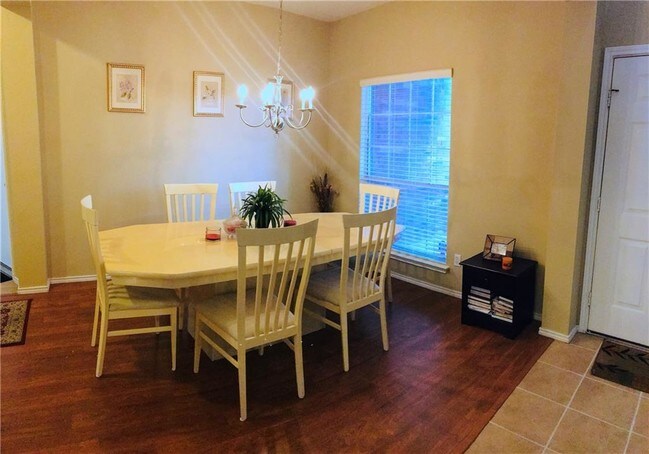 Foto del edificio - 4124 Pebble Ridge Cove