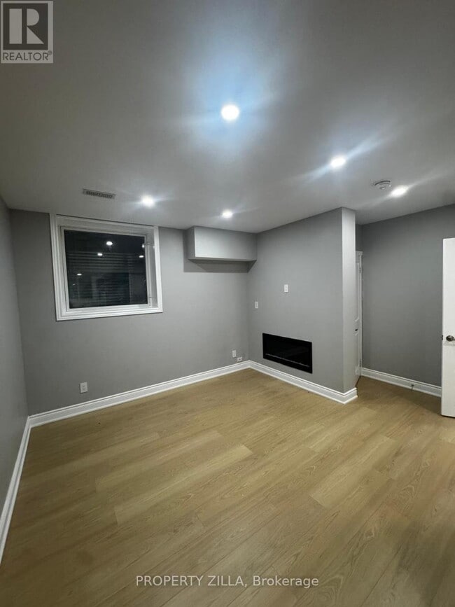 Building Photo - 163 Freure Dr