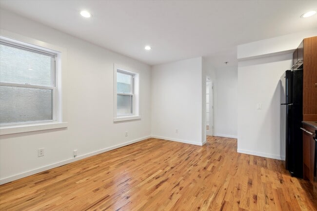 Building Photo - 1432 N Cadwallader St