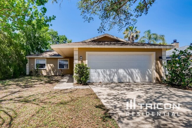 Building Photo - 1708 Hibiscus Cir N