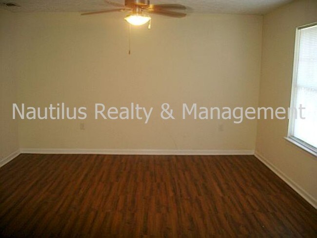 Building Photo - 1145 N Harris Ave