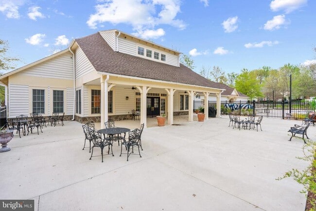 Building Photo - 16316 Sandy Ridge Ct