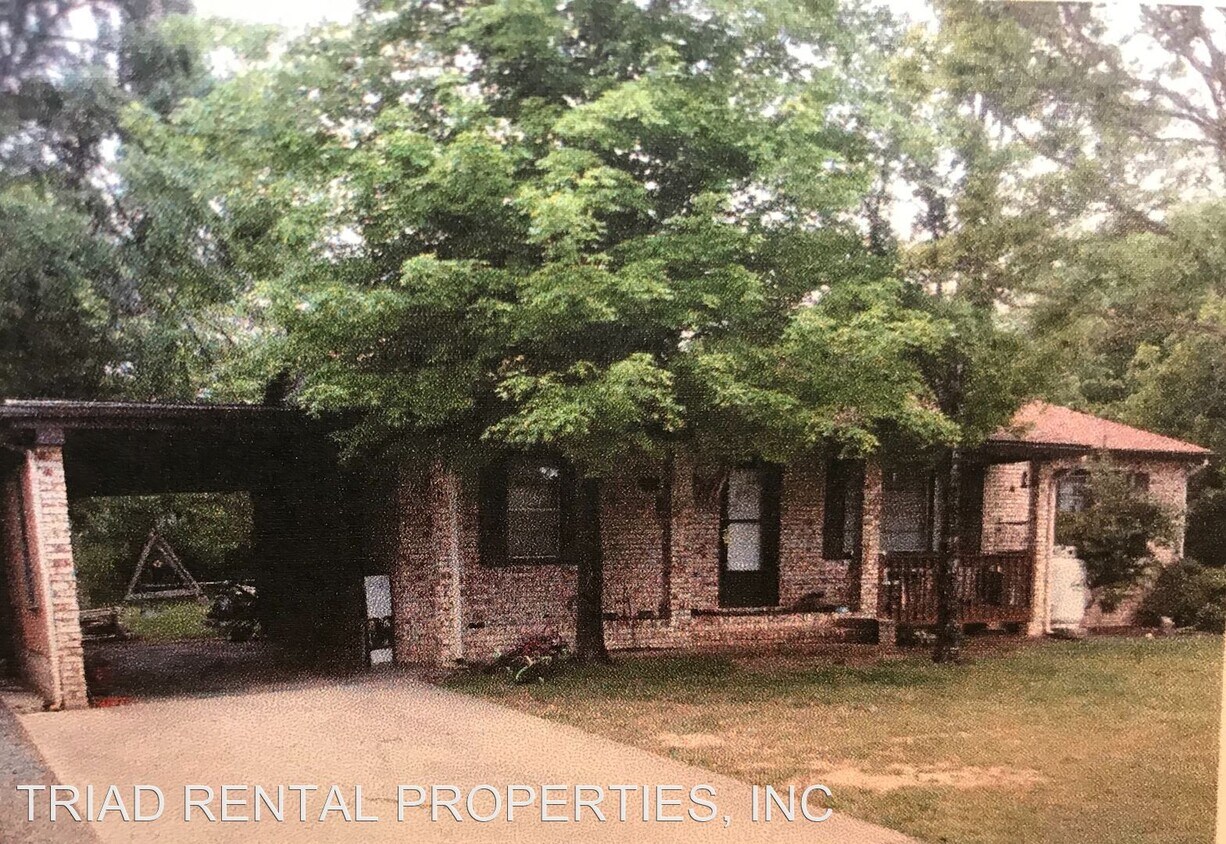 Primary Photo - 3 br, 1 bath House - 137 CHURCH ST.