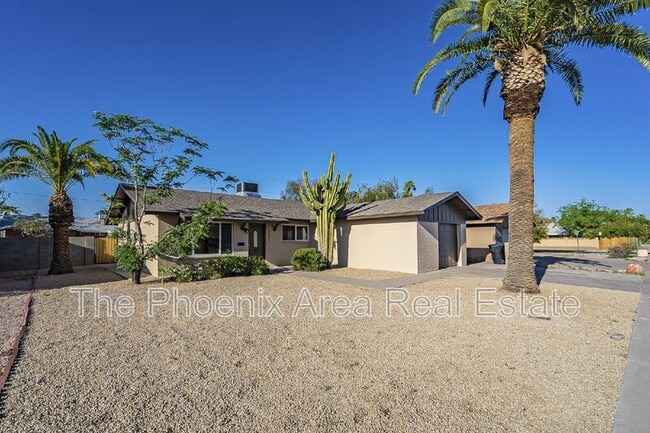 Building Photo - 8532 E Chaparral Rd