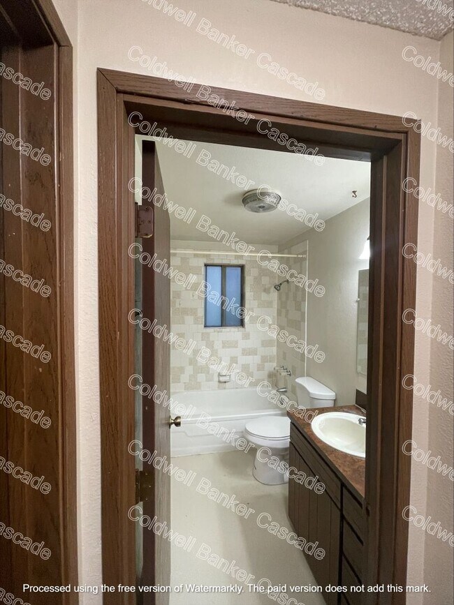 Foto del edificio - Mid town Vancouver.... Great Location