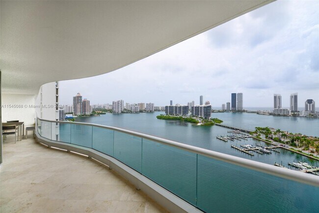 Building Photo - 7000 Island Blvd