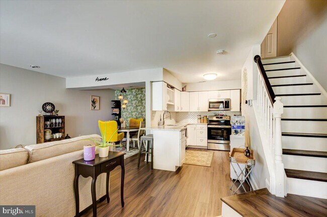 Building Photo - 336 Hillside Ter