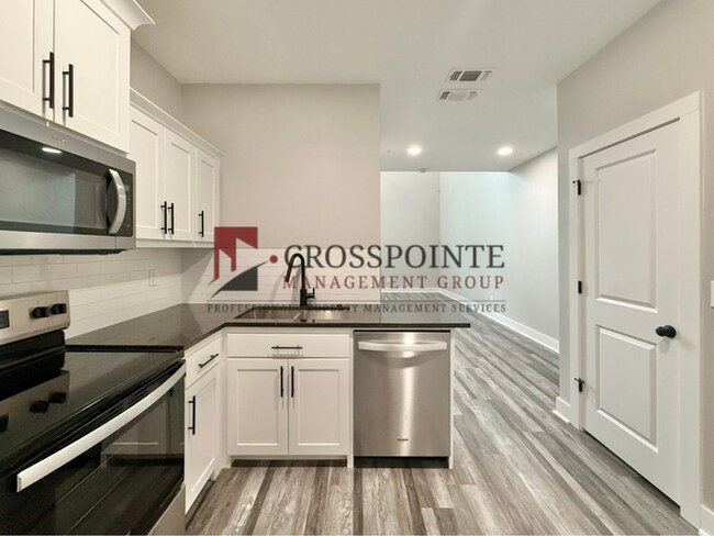 Foto del edificio - 1 Bedroom Loft at The Cannery! Tour Today!