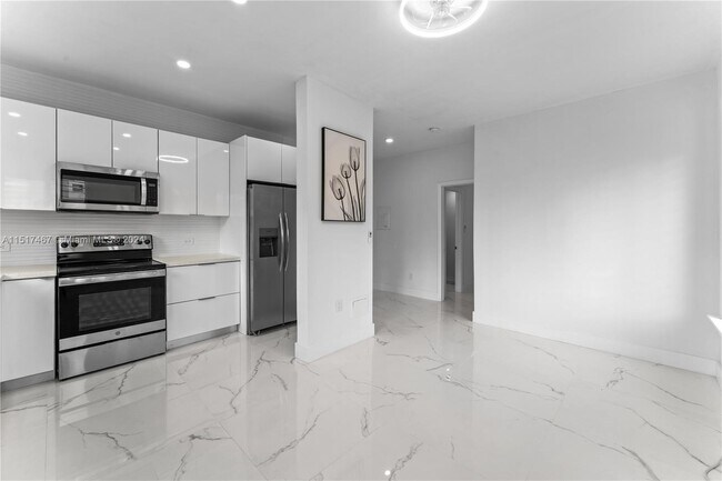 Building Photo - 842 Meridian Ave