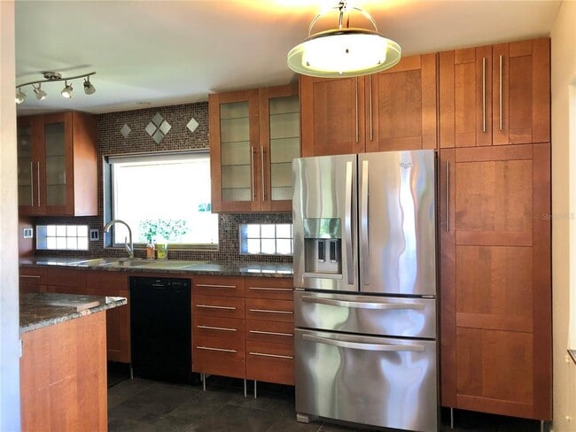 Building Photo - 336 Blue Heron Dr