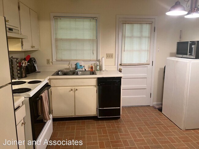 Foto del edificio - 2 br, 1 bath House - 130 Harden Hill Rd. B
