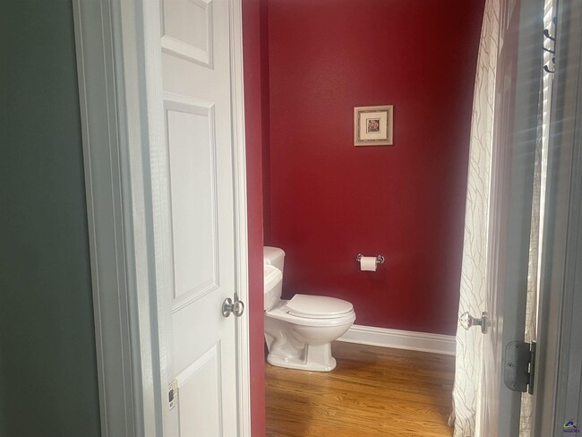 Foto del edificio - 338 Ivystone Dr