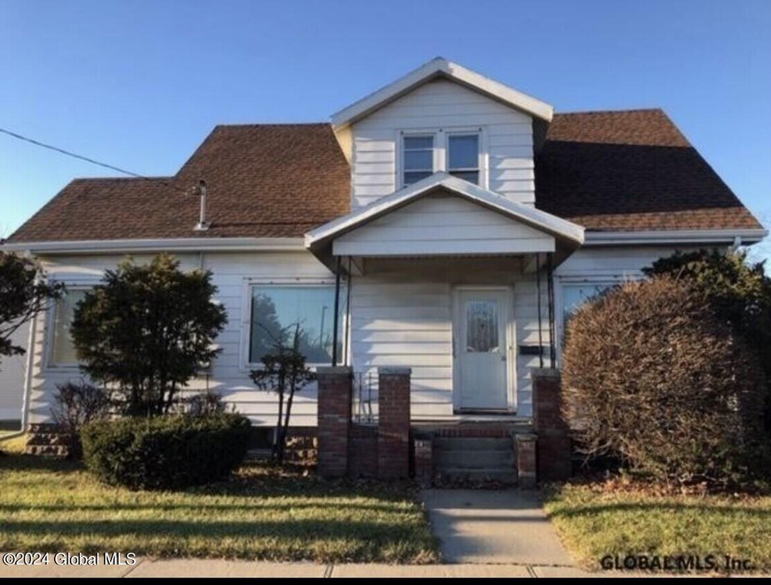 Primary Photo - 1223 Altamont Ave
