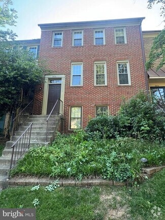 Building Photo - 2872 Sutton Oaks Ln