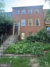 Building Photo - 2872 Sutton Oaks Ln
