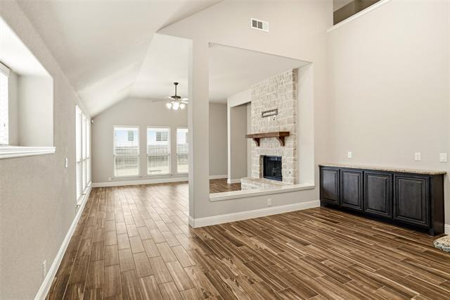 Building Photo - 1021 Rustic Oak Wy