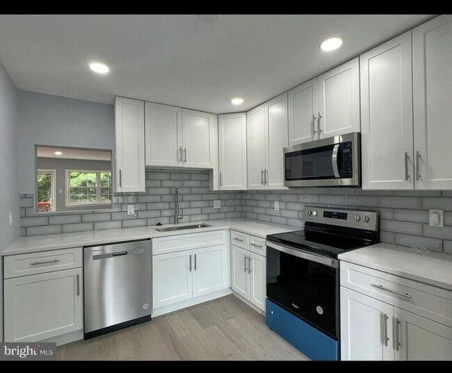 Foto del edificio - 43 Wellspring Cir