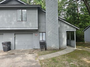 Building Photo - 2168 Spoleto Ln E