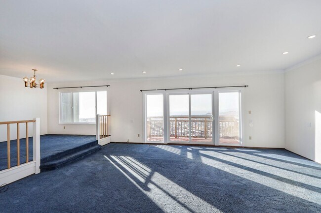 Foto del edificio - 4BR/2.5BA Pet-Friendly Golden Gate Heights Home with Views, Bonus Room & 2-Car Garage | YouTube Tour